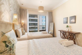 Bohemian 2 Bedroom Apartment in the Heart of Marina
